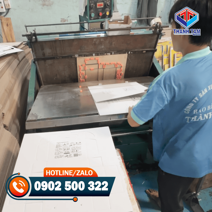 hộp giấy trắng cán màng